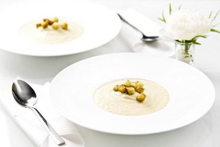 Суп из цветной капусты с сухариками