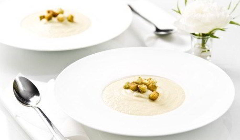 Рецепт супа из цветной капусты с сухариками