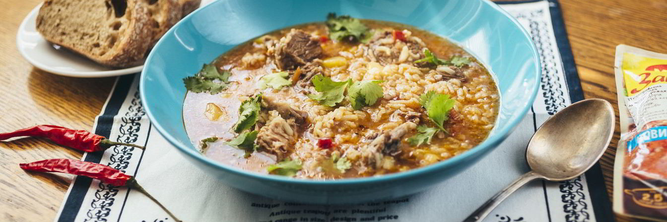 Харчо по-грузински со сливами