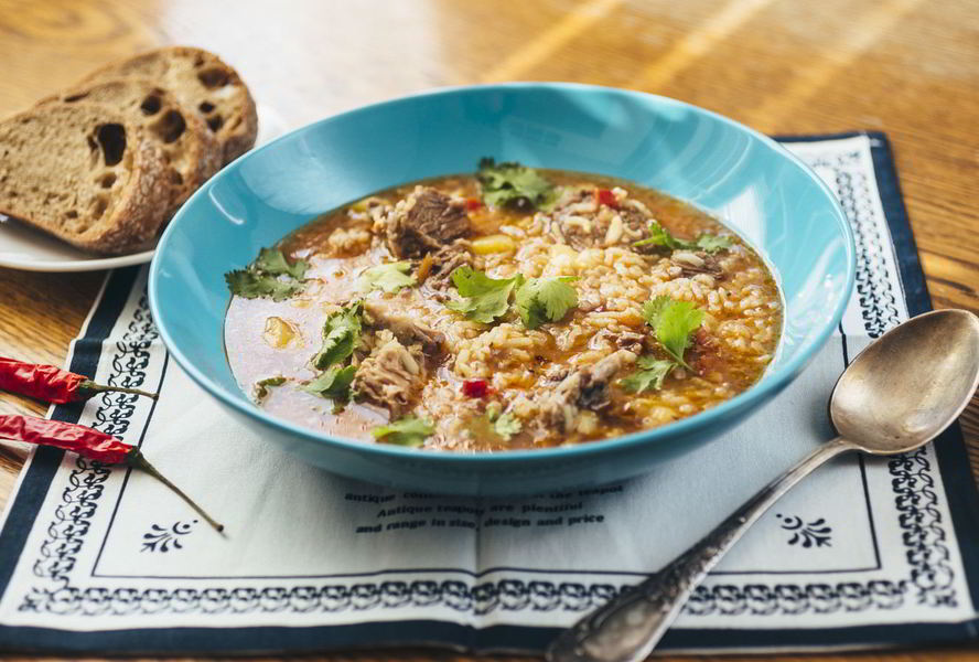 Харчо по-грузински со сливами