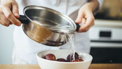 харчо по-грузински со сливами