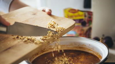 харчо по-грузински со сливами