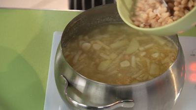 фасолевый суп-пюре с креветками