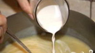 картофельный суп-пюре с сельдереем и куриными клецками