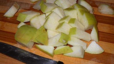 холодный мятный суп-пюре с яблоком и огурцом