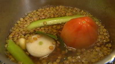 суп-пюре из чечевицы и фасоли с трюфелем