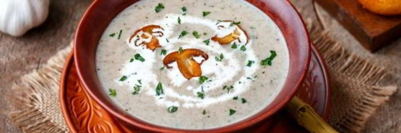 Суп-пюре из шампиньонов с чесноком