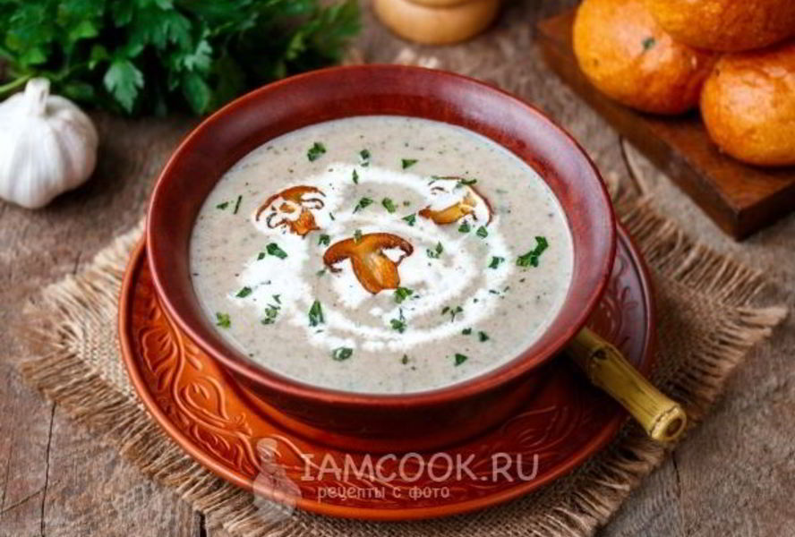 Суп-пюре из шампиньонов с чесноком