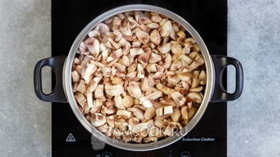 суп-пюре из шампиньонов с чесноком