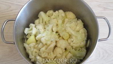 суп-пюре из цветной капусты с луком