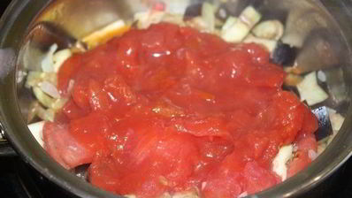 суп-пюре с баклажаном, томатами и чечевицей