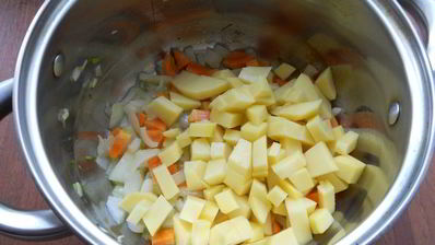 суп-пюре с кабачками, шампиньонами и плавленым сыром