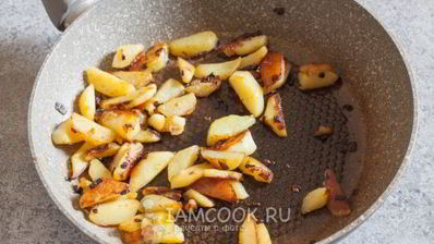 суп-пюре с жареной картошкой