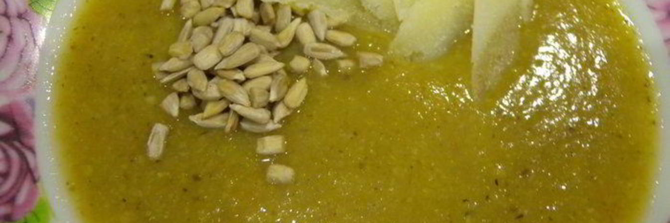 Суп-пюре со сладким перцем, спаржевой фасолью и грибами