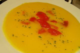 Тыквенно-морковный суп-пюре с запеченным перцем