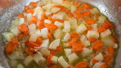 тыквенный суп-пюре с жареным острым фаршем