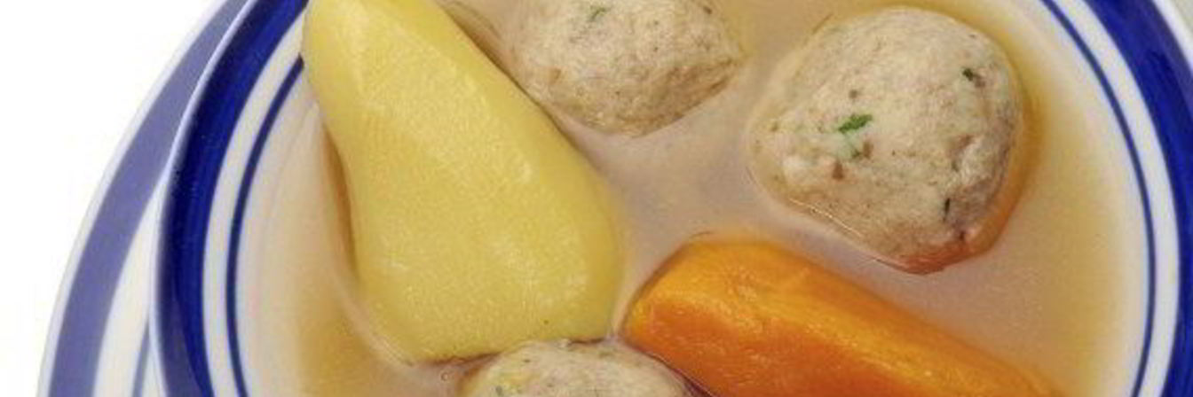 Суп с куриными фрикадельками и вермишелью