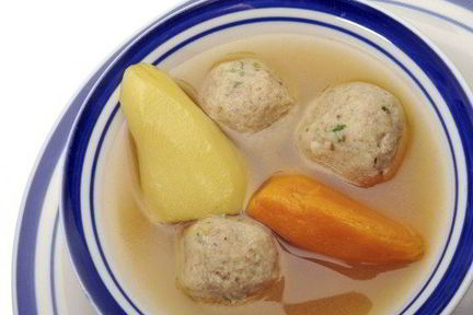 Суп с куриными фрикадельками и вермишелью