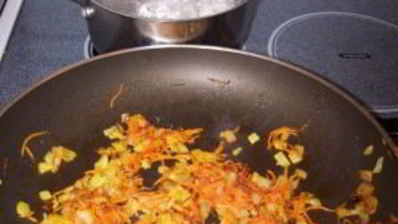 суп со щавелем и курицей