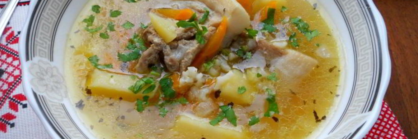 Суп со свиными ребрышками и рисом в мультиварке