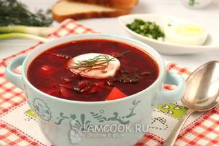 Горячий свекольник с ботвой