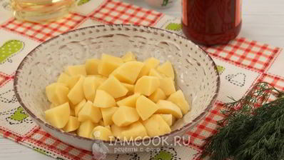 горячий свекольник с ботвой