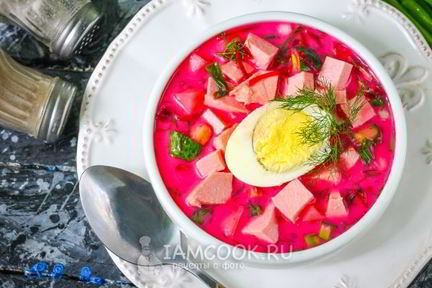 Холодный свекольник с колбасой