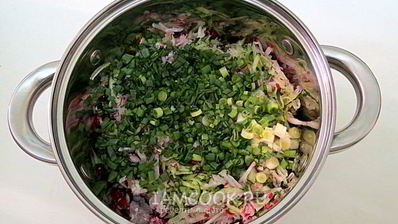 холодный свекольник с редисом