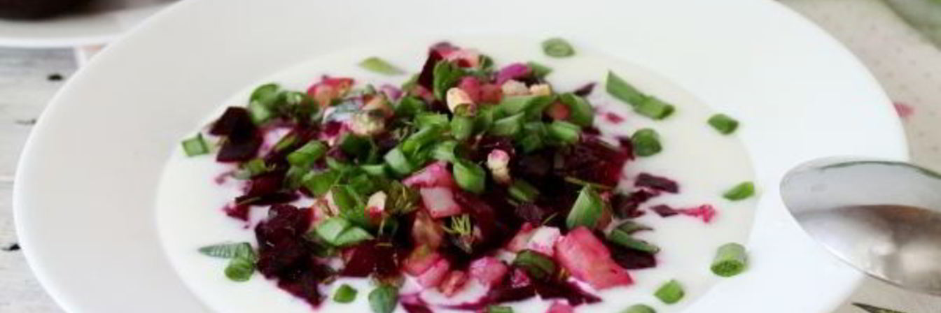 Классический холодный свекольник на кефире