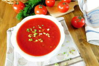 Постный свекольник с помидорами