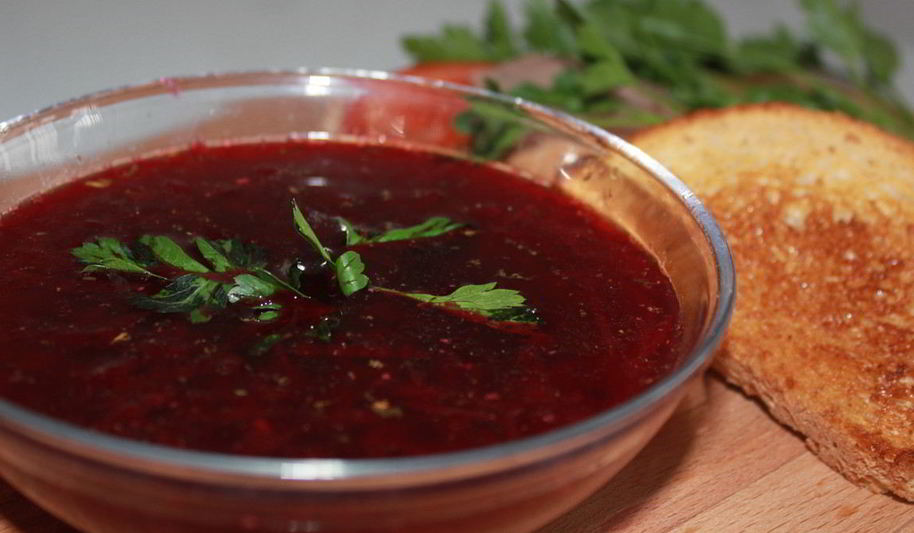 Рецепт свекольника с гренками