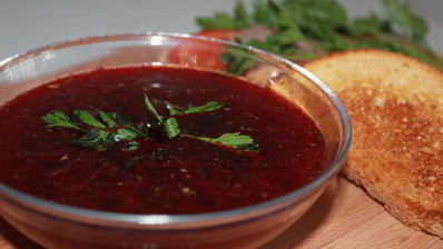 свекольник с гренками