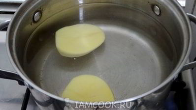 свекольник с сосисками и сметаной