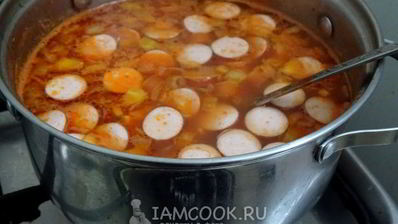 свекольник с сосисками и сметаной