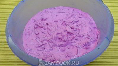 свекольник с сосисками и сметаной