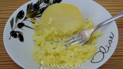 свекольник с сосисками и сметаной