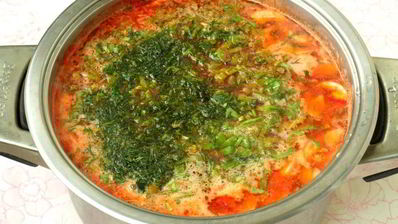 свекольник со щавелем, фасолью и шампиньонами