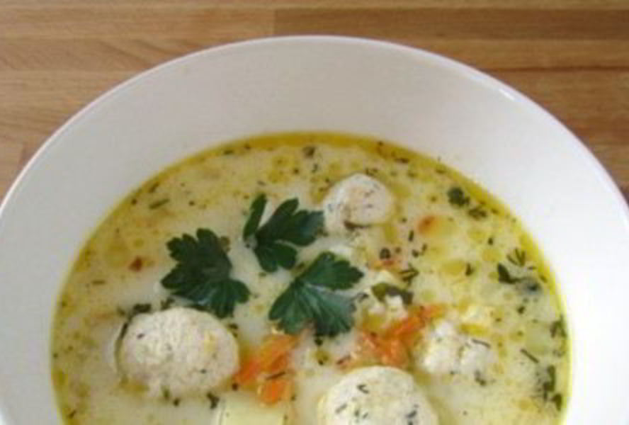 Суп сырный с фрикадельками по-французски
