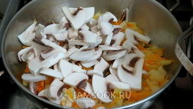 сырный суп из плавленного сыра с колбасой