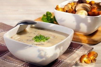 Сырный суп с грибами и копченостями