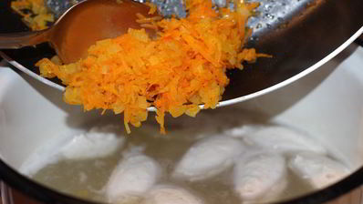 сырный суп с кнелями