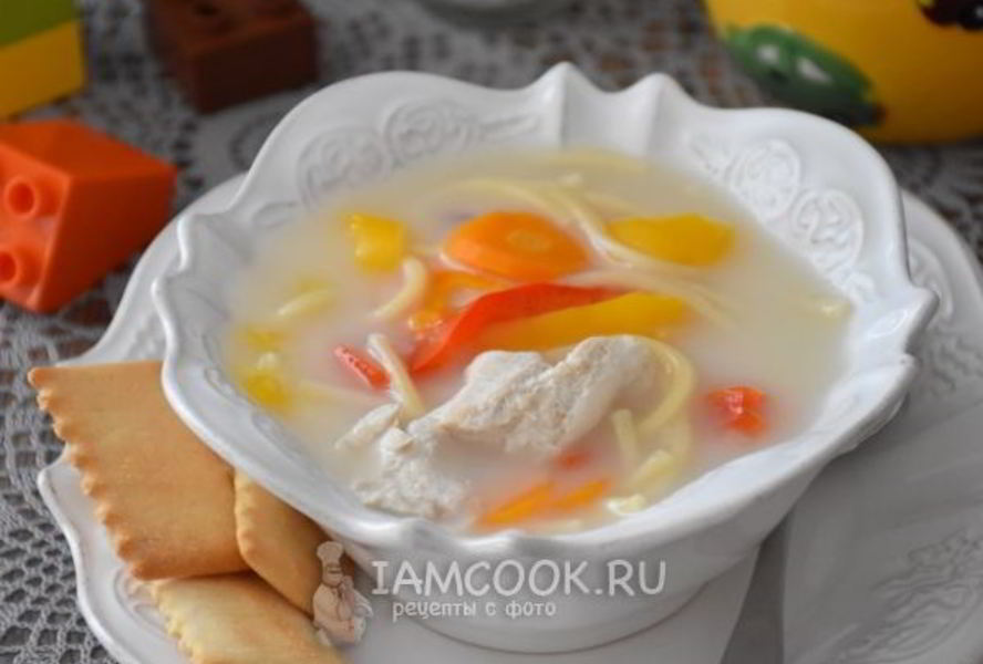 Сырный суп с курицей и вермишелью
