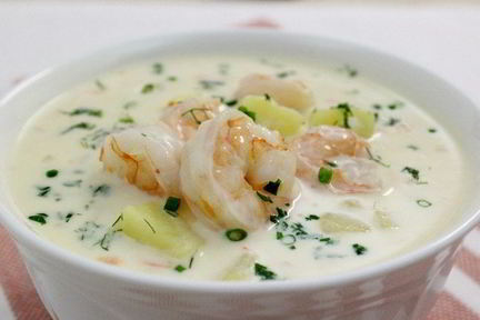 Сырный суп с овощами и креветками