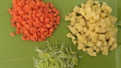 сырный суп с семгой и креветками