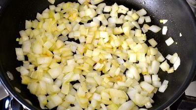 томатно-баклажановый суп с нутом