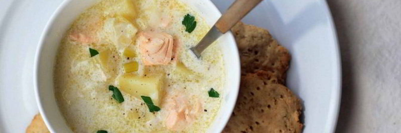 Уха из форели по-фински со сливками и овощами