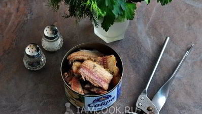 уха из консервированной сайры