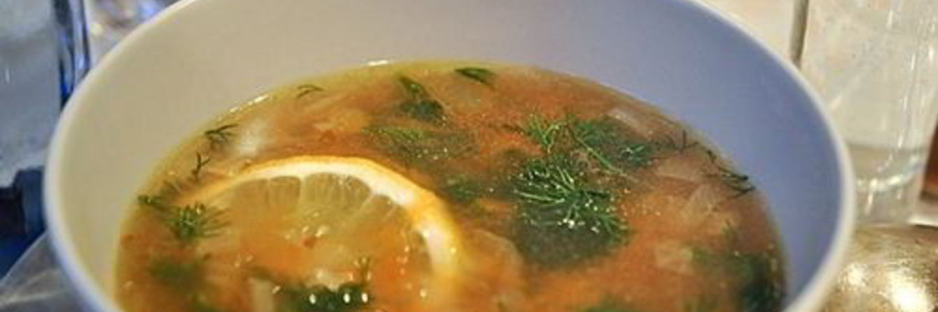 Уха из осетра с томатной пастой