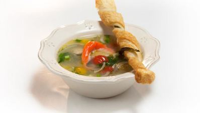 уха из стерляди с копченой форелью