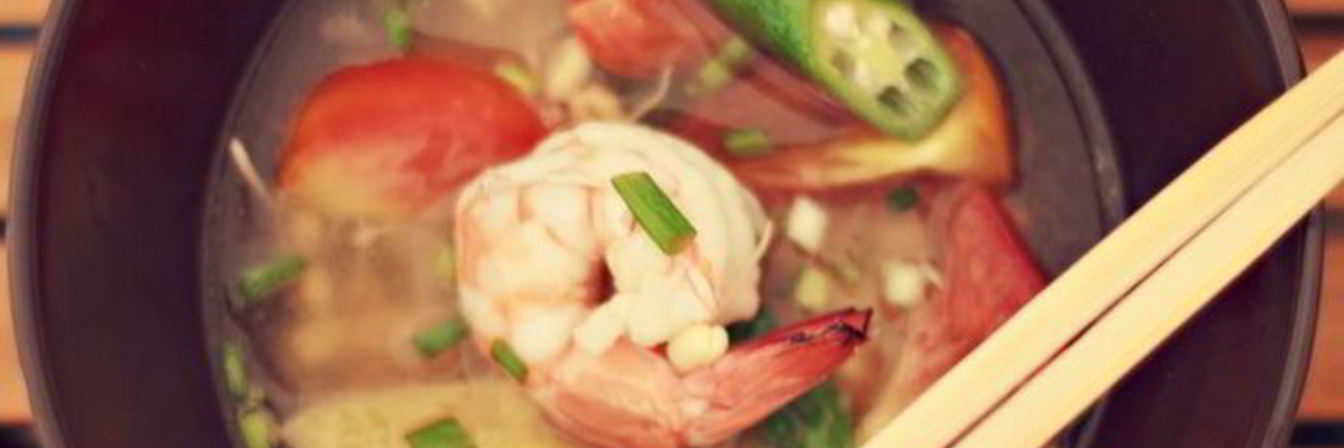 Вьетнамский супчик с креветками и ананасом